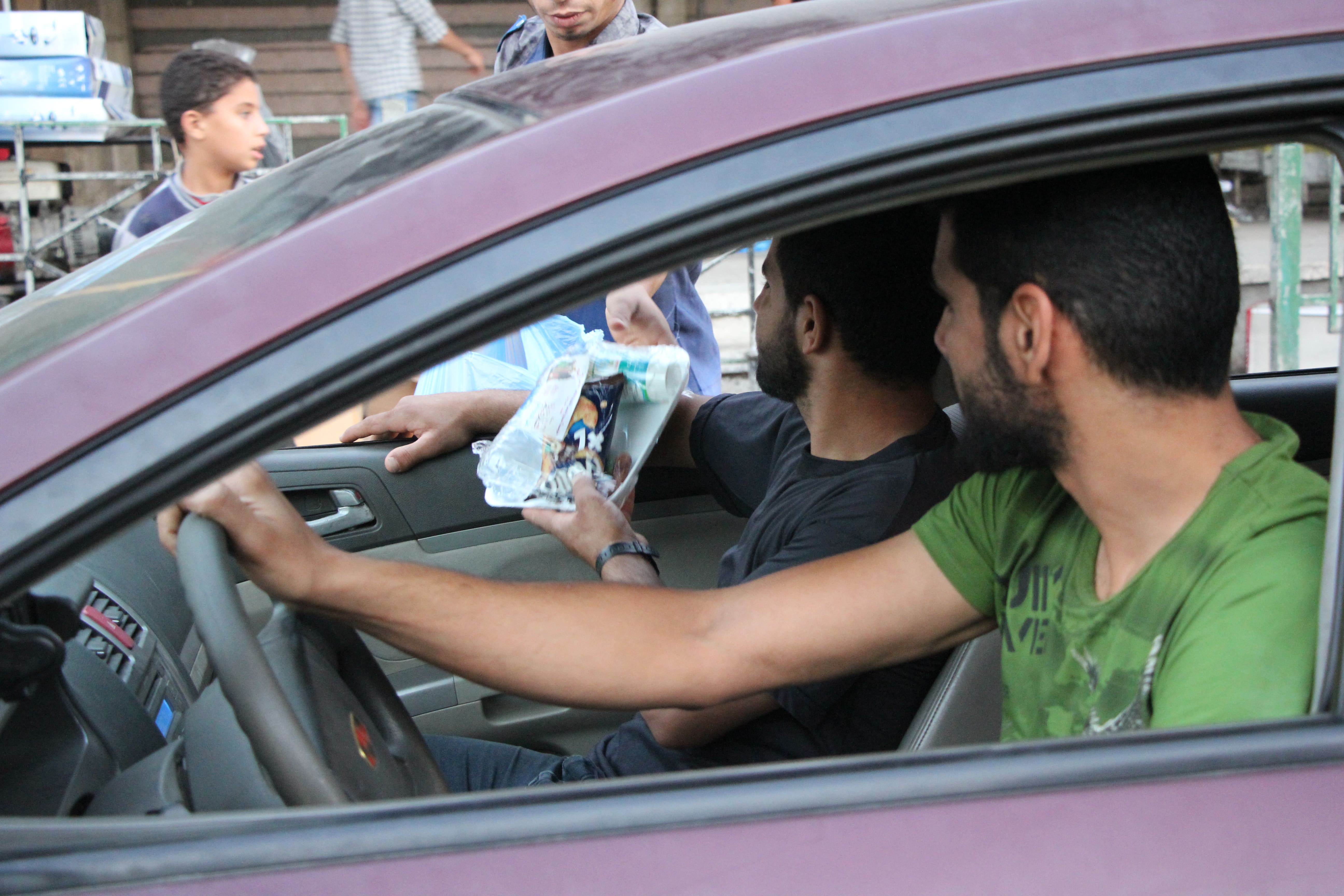 “السمع والبصر” تطلق مشروع إفطار على الطريق